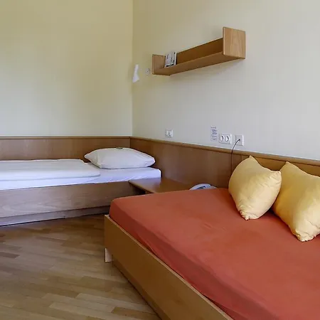 Tagungs- Und Bildungszentrum Steinbach/taunus