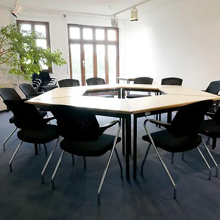 Tagungs- Und Bildungszentrum Steinbach/taunus Hotel 3*