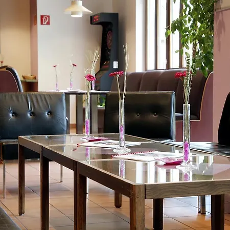فندق Tagungs- Und Bildungszentrum Steinbach/taunus شتاينباخ أم تاونوس