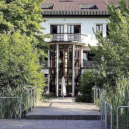 Tagungs- Und Bildungszentrum Steinbach/taunus