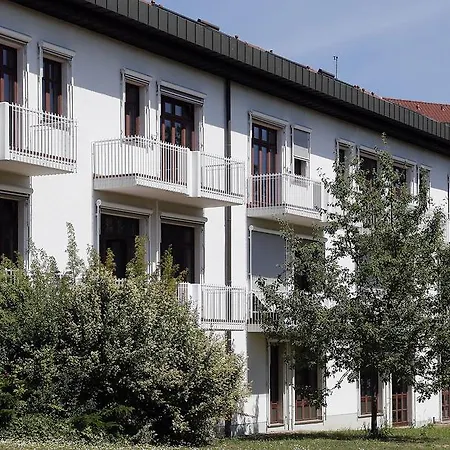 Tagungs- Und Bildungszentrum Steinbach/taunus Hotel